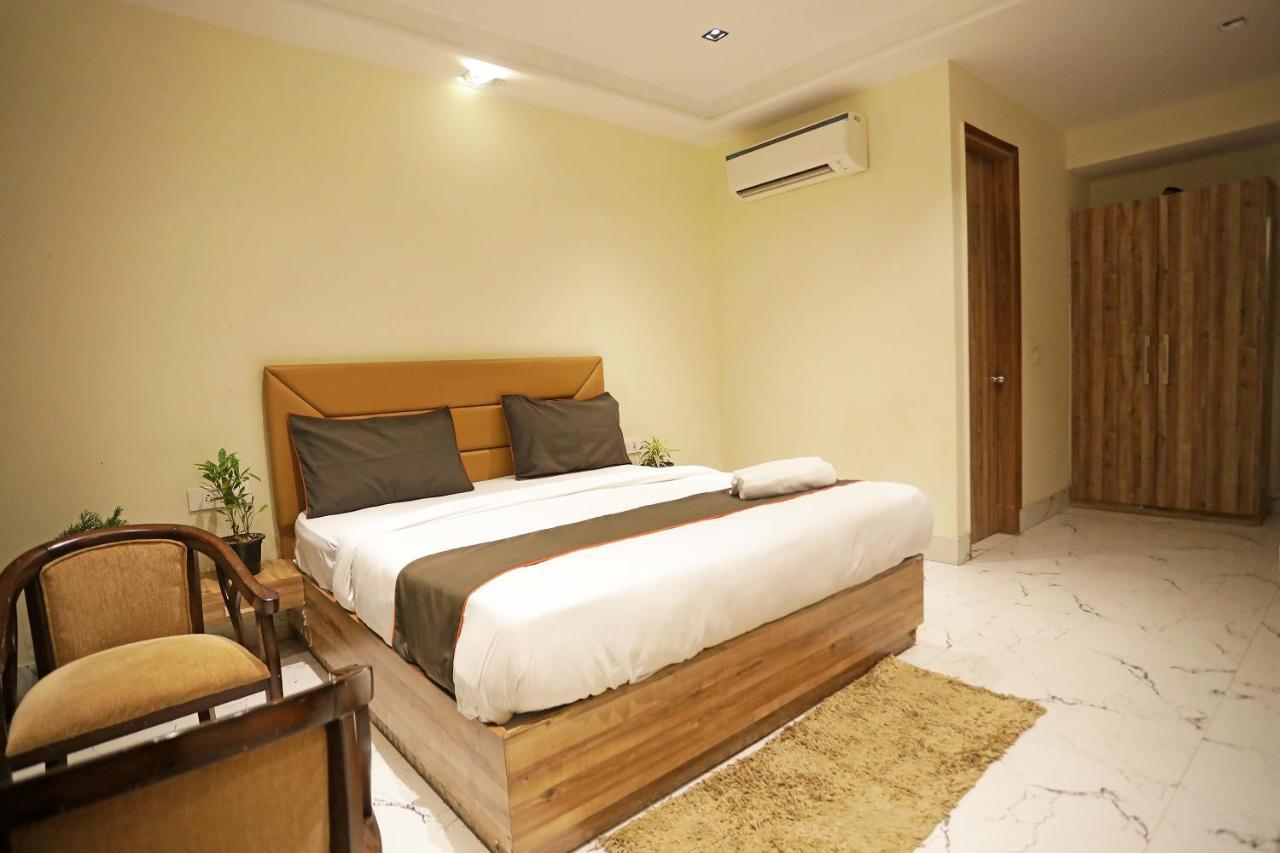 Hotel Goodluck Suites Near Delhi Airport 新德里 外观 照片