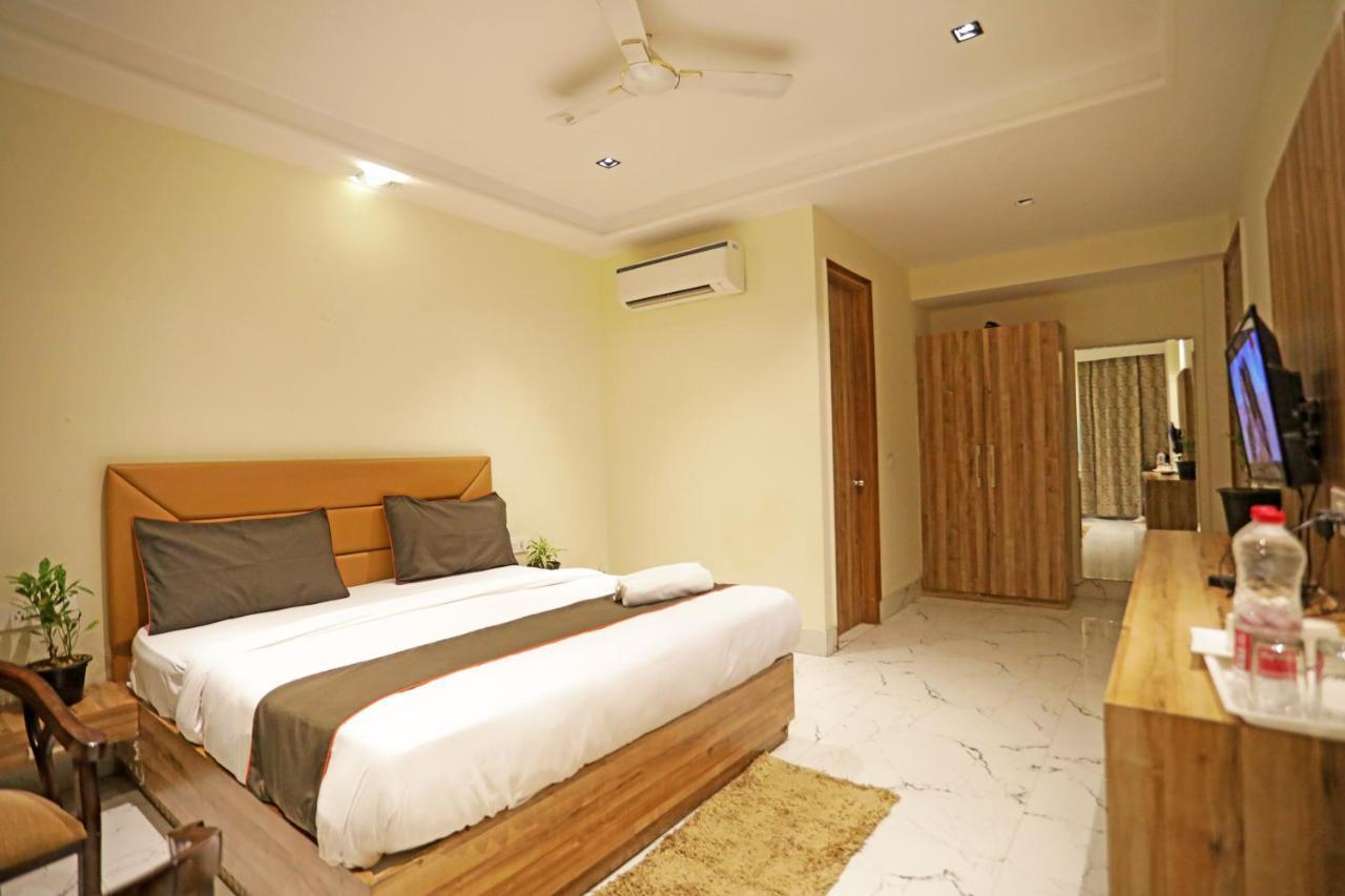 Hotel Goodluck Suites Near Delhi Airport 新德里 外观 照片