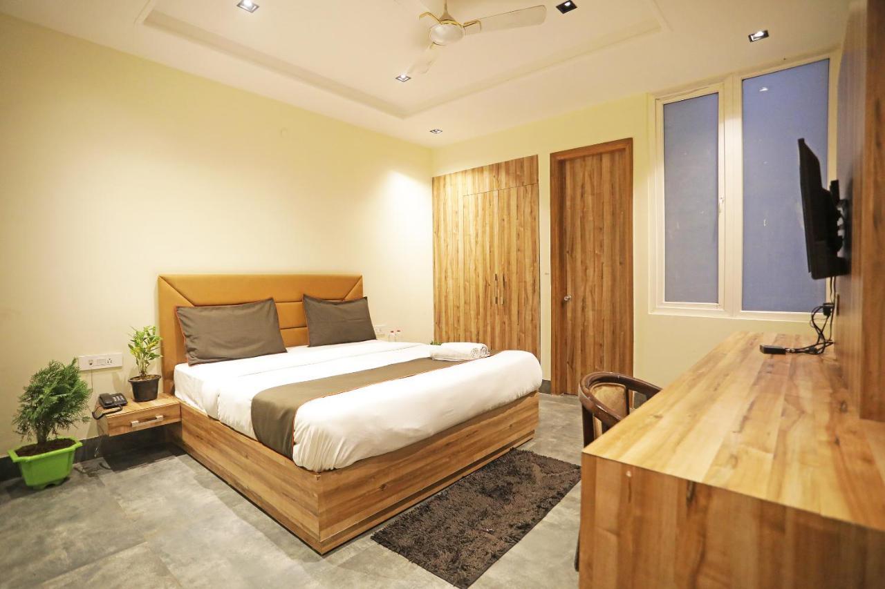 Hotel Goodluck Suites Near Delhi Airport 新德里 外观 照片