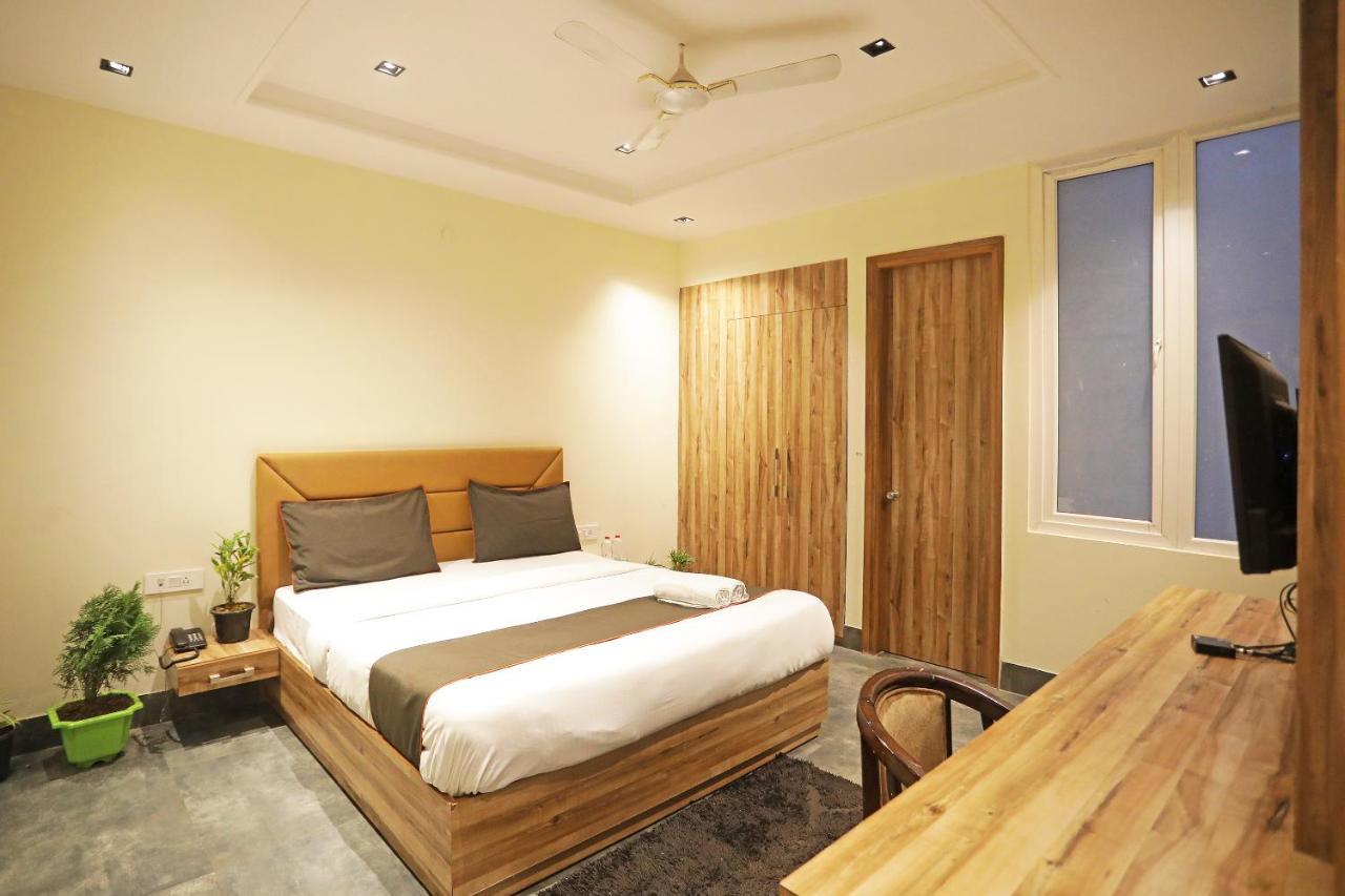 Hotel Goodluck Suites Near Delhi Airport 新德里 外观 照片