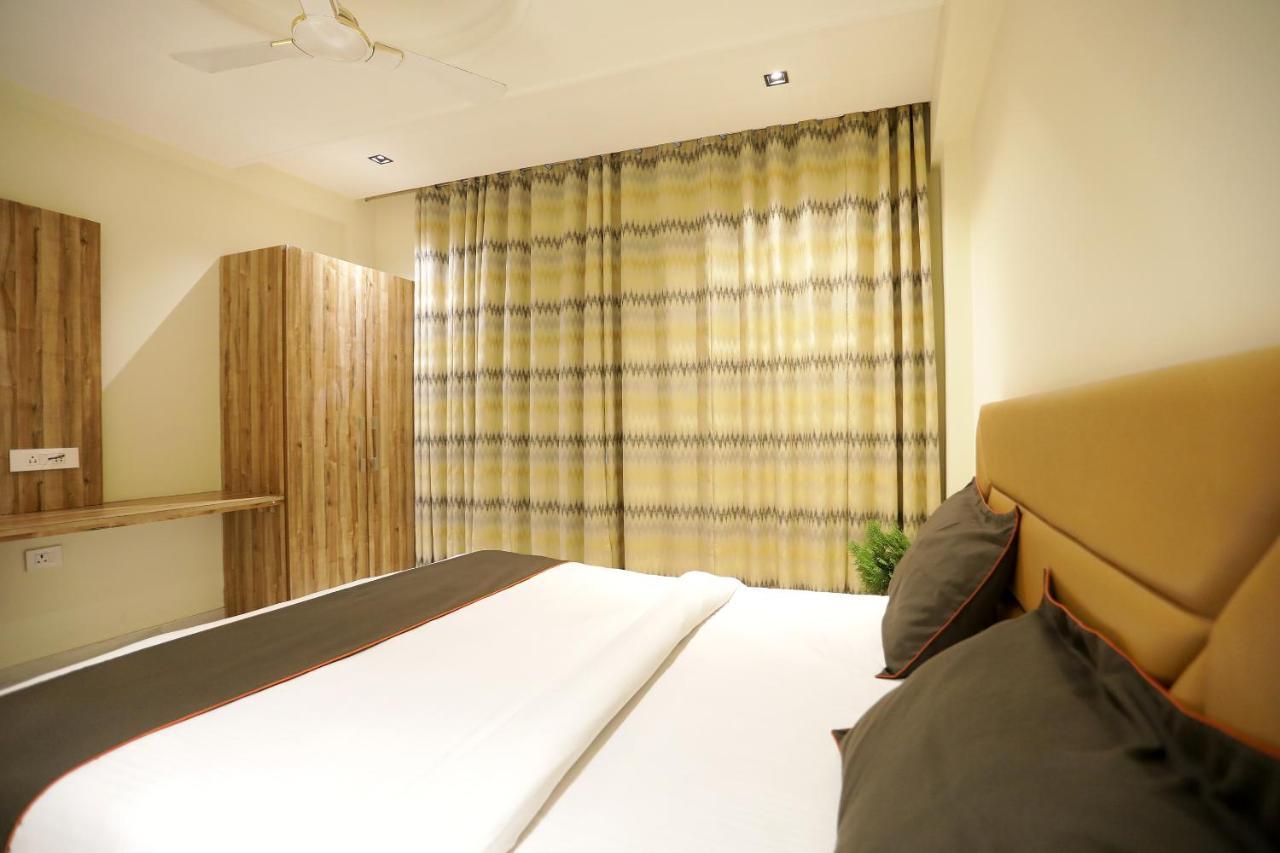 Hotel Goodluck Suites Near Delhi Airport 新德里 外观 照片